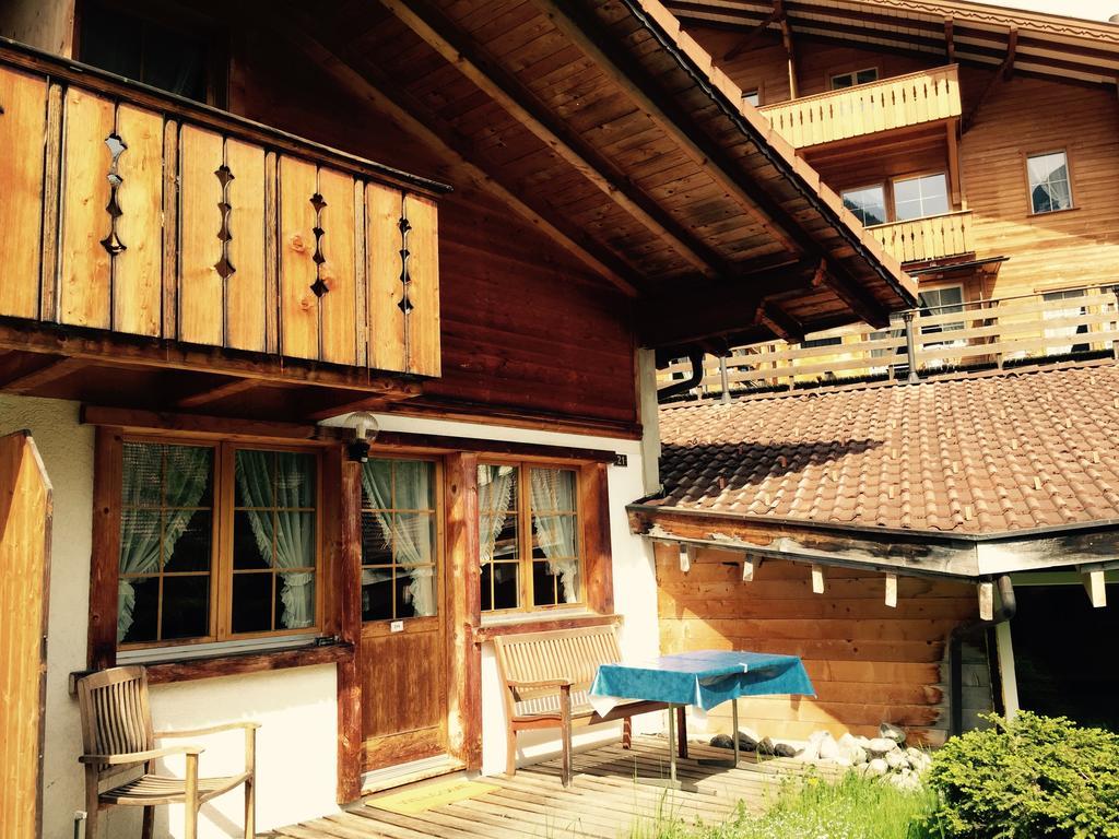 Chalet-Hotel Adler AG Kandersteg Værelse billede